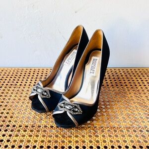 Badgley Mischka Black Peep-Toe Heels